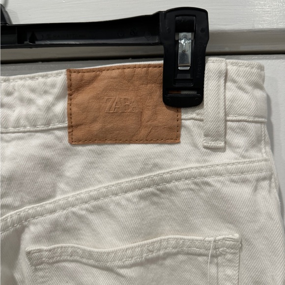 Zara White Wide Legged Jeans - Picture 5 of 6